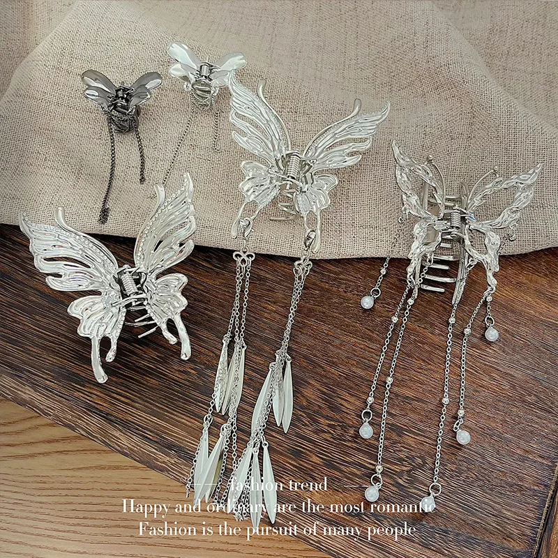 Women Crystal Hair Clip Butterfly Pearl Tassel Metal Hair Claw Fashion Shark Crab Clips Girls Hairpin Simple Hair Accessories
Women Crystal Hair Clip Butterfly Pearl Tassel Metal Hair Claw Fashion Shark Crab Clips Girls Hairpin Simple Hair Accessories