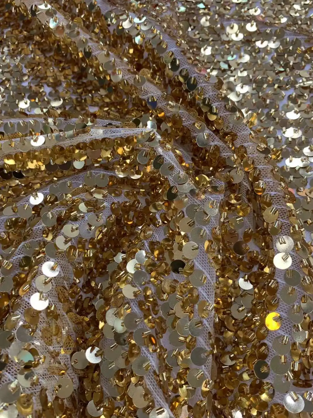 High qualtiy Sequins Bead Full Embroidery tulle Net,Sparkles African fabric/Beaded French Yarn lace/Evening Dresses/Weddings
High qualtiy Sequins Bead Full Embroidery tulle Net,Sparkles African fabric/Beaded French Yarn lace/Evening Dresses/Weddings