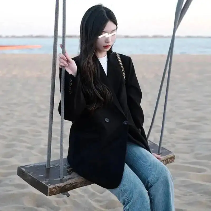 Casual Loose Long Sleeves Blazer Jackets Women Korean Design Version Fashion Suit Coat Ladies Button Office Lady Notched Outwear
Casual Loose Long Sleeves Blazer Jackets Women Korean Design Version Fashion Suit Coat Ladies Button Office Lady Notched Outwear