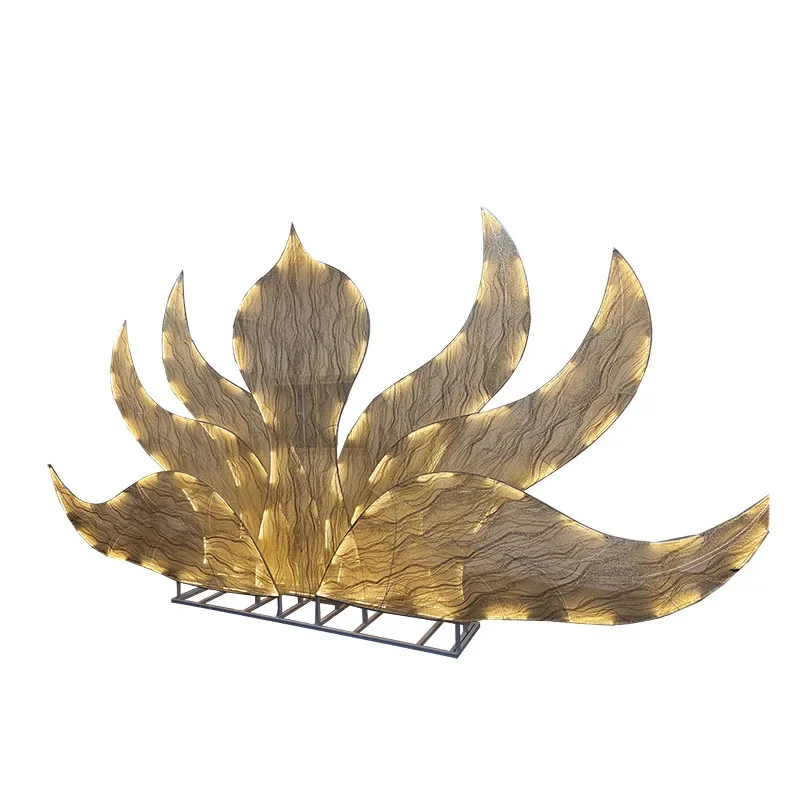 Crown background bronzing yarn props luminous crown stage decoration wedding venue layout props
Crown background bronzing yarn props luminous crown stage decoration wedding venue layout props
