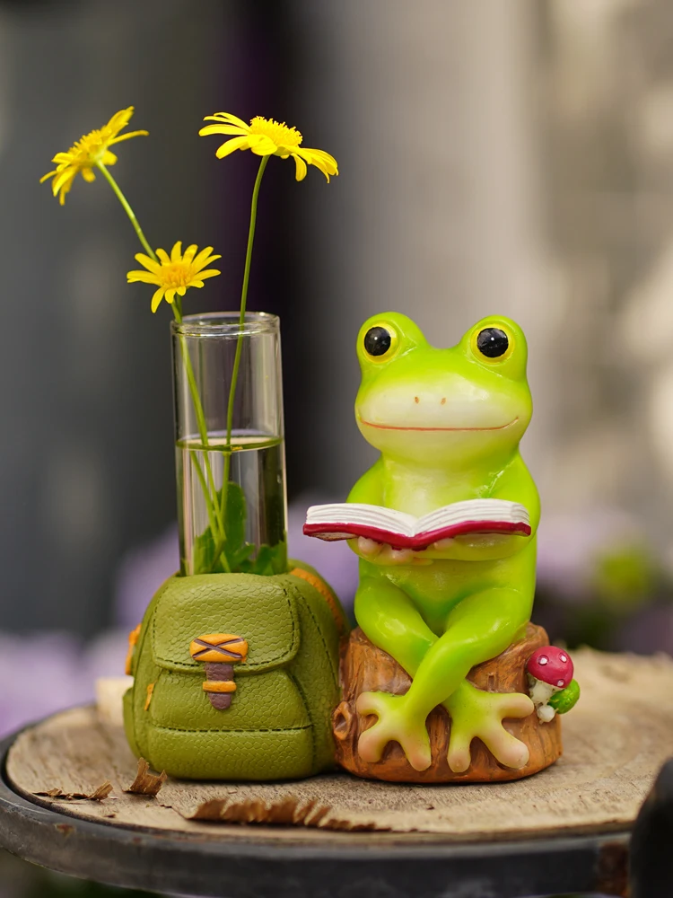 Home Deco Frog Reading Hydroponic Glass Small Vase Simulation Dried Flower Insert Cute Living Room Desk Glass Tube Flower Holder
Home Deco Frog Reading Hydroponic Glass Small Vase Simulation Dried Flower Insert Cute Living Room Desk Glass Tube Flower Holder