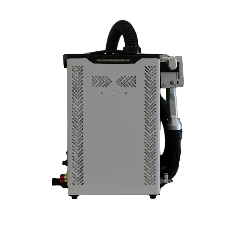 Новая портативная лазерная импульсная чистящая машина мощностью 200/300 Вт подходит для очистки деталей двигателя, краски, дерева и т.д.
Новая портативная лазерная импульсная чистящая машина мощностью 200/300 Вт подходит для очистки деталей двигателя, краски, дерева и т.д.