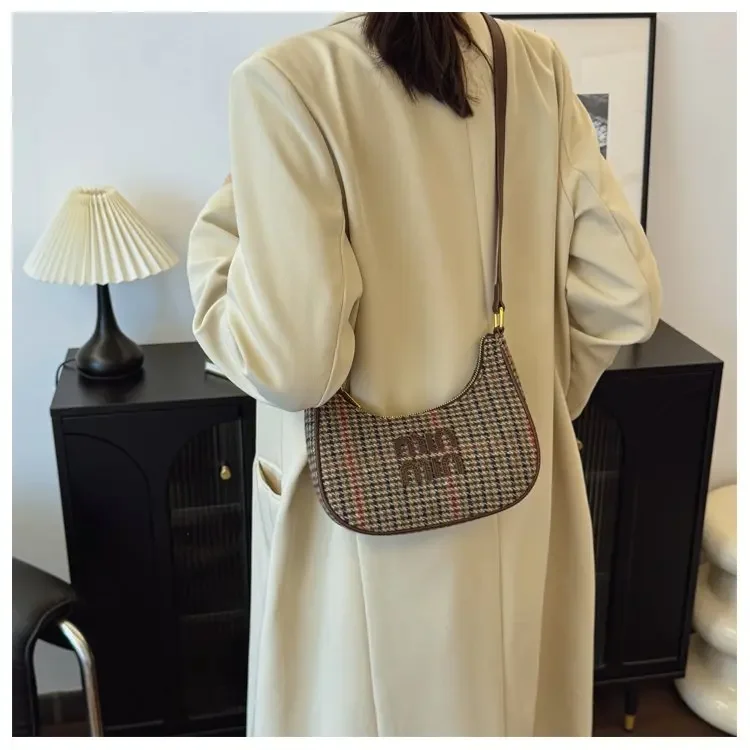 Unique Original Fashionable Commuter Diaper Bag Women's Elegant Crossbody Bag Stylish Leather Shoulder Tote
Unique Original Fashionable Commuter Diaper Bag Women's Elegant Crossbody Bag Stylish Leather Shoulder Tote