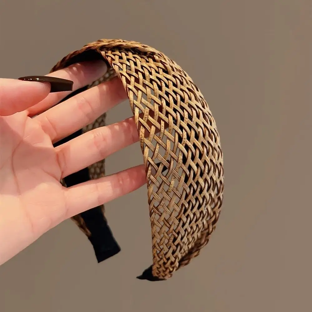 Beach Straw Weaving Cross Knotted Headband Women's Handmade Weaving Hair Band Bohemian Wide-brimmed Hair Hoop Hair Accessories
Beach Straw Weaving Cross Knotted Headband Women's Handmade Weaving Hair Band Bohemian Wide-brimmed Hair Hoop Hair Accessories