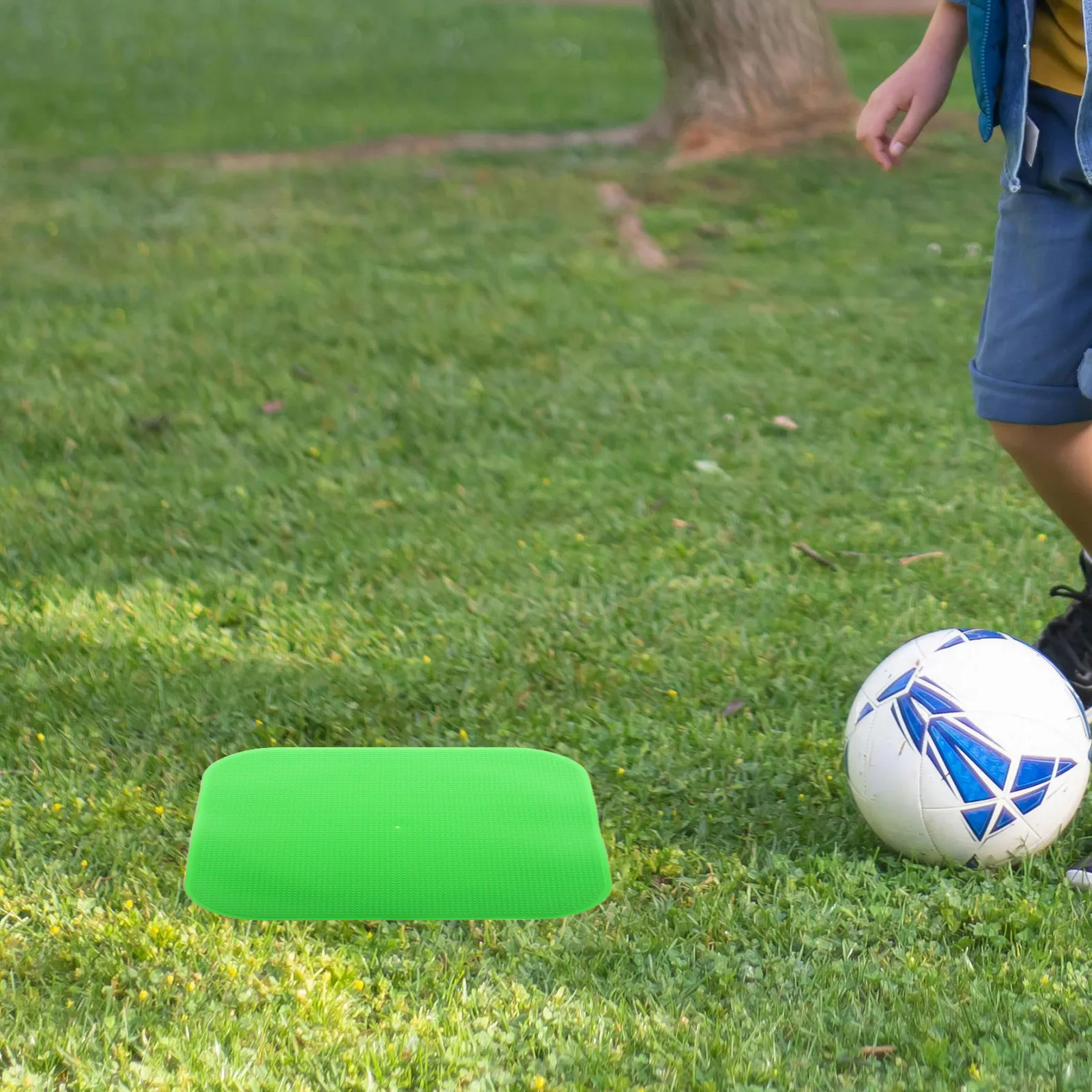 5pcs Football Training Mat Square Flat Logo Disc Markers TPE Material 23cm Size Vibrant Colors Step Drill Accessories
5pcs Football Training Mat Square Flat Logo Disc Markers TPE Material 23cm Size Vibrant Colors Step Drill Accessories