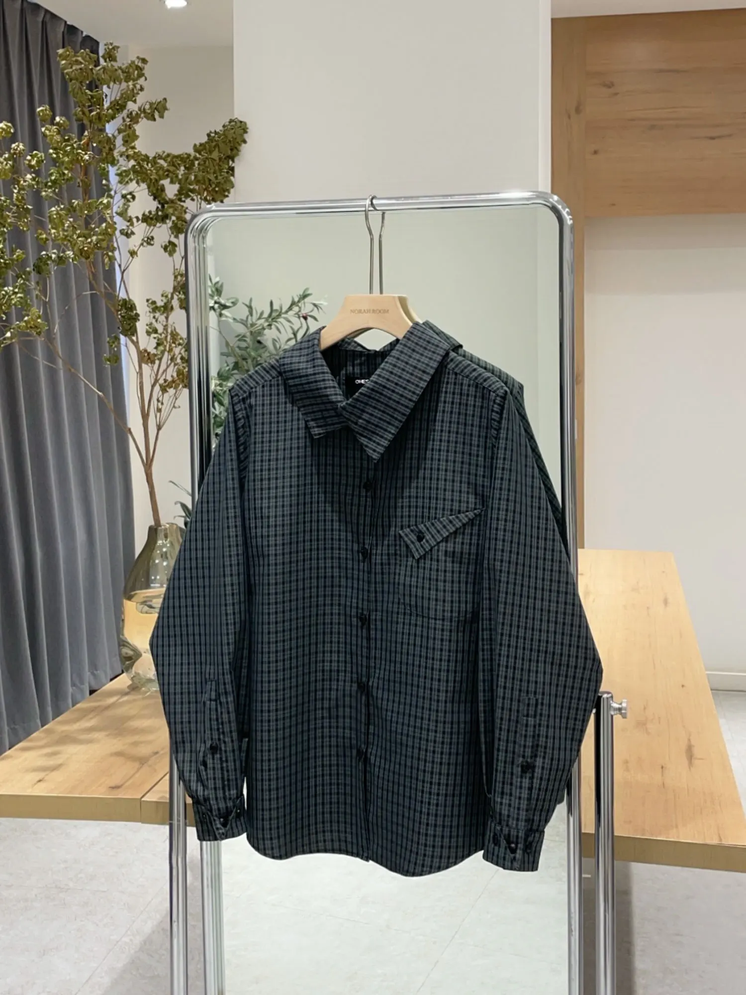 Nuo Xiaola Select 2026 Spring New Brand OHES Plaid White Shirt Turn-down Collar Casual Style Long Sleeve Loose Fit W...
Nuo Xiaola Select 2026 Spring New Brand OHES Plaid White Shirt Turn-down Collar Casual Style Long Sleeve Loose Fit W...