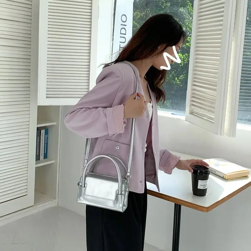 2025 Spring/Summer Korean New Small Square Bag Underarm Handbag Korean Retro Crossbody Bag Women's Bag
2025 Spring/Summer Korean New Small Square Bag Underarm Handbag Korean Retro Crossbody Bag Women's Bag