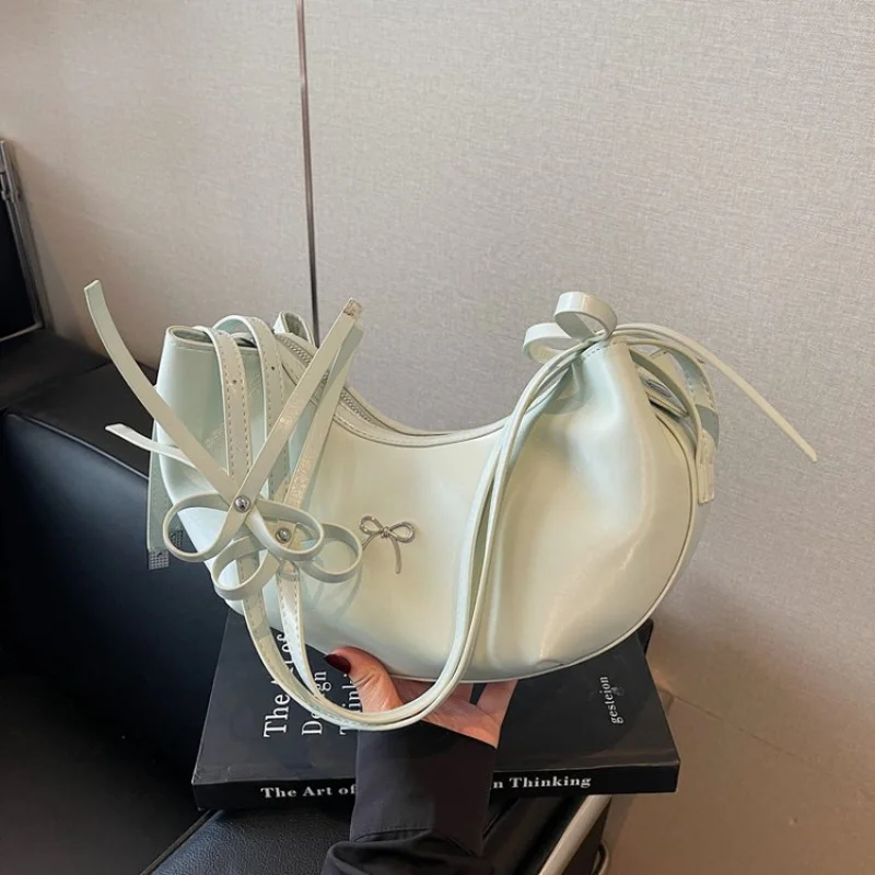 Famous Designer Leather Women's Messenger Bag Luxury Brand Elegant Classic Commuter Daily Vintage Fashionable Bag
Famous Designer Leather Women's Messenger Bag Luxury Brand Elegant Classic Commuter Daily Vintage Fashionable Bag