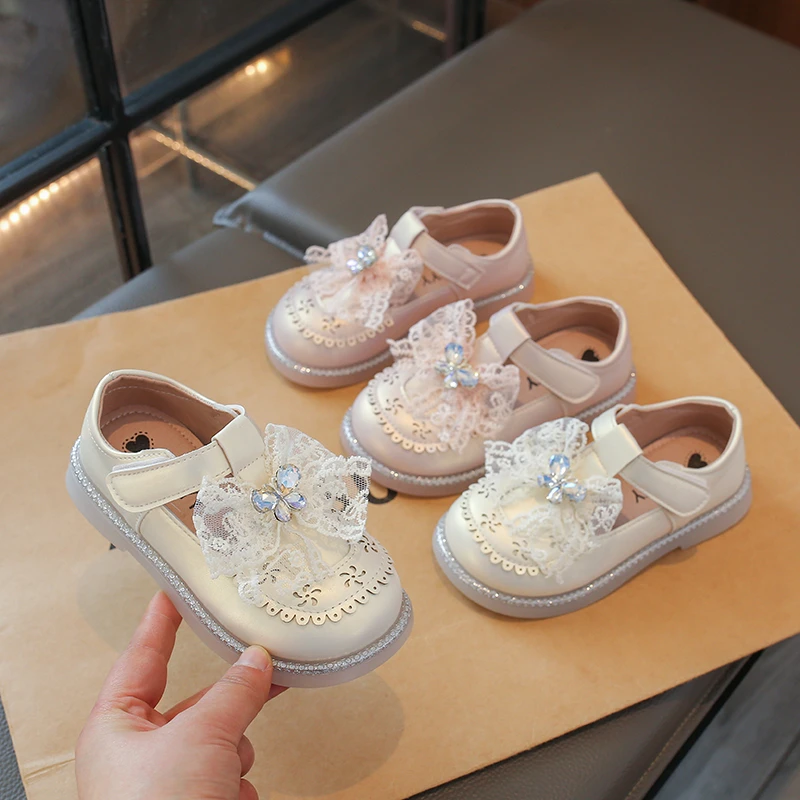 Girls Princess Mary Jane Shoes with Lace Bow Soft Sole Non-slip Kids Party Dress Shoes Children T-strap Sandals Size 23-36
Girls Princess Mary Jane Shoes with Lace Bow Soft Sole Non-slip Kids Party Dress Shoes Children T-strap Sandals Size 23-36