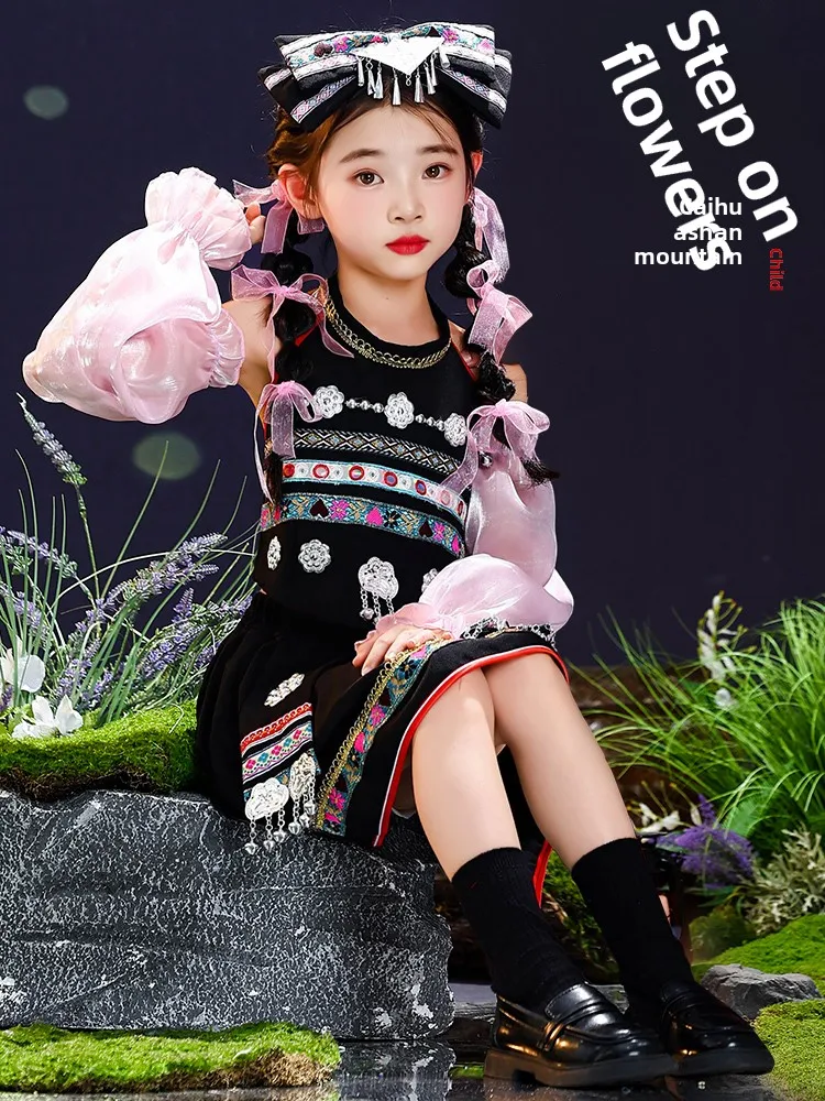 Children's National Costume Performance Clothing Girl's Hani Ethnicity Fairy Tale Stage Outfit Polyester Fabric
Children's National Costume Performance Clothing Girl's Hani Ethnicity Fairy Tale Stage Outfit Polyester Fabric