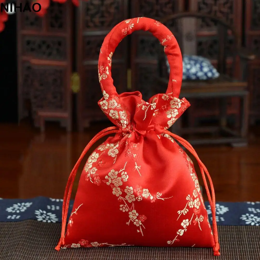 Creative Portable Bride and Groom Chinese Knot Brocade With Tassels Handle Bag Wedding-favor Gift Package Bag Candy Bag
Creative Portable Bride and Groom Chinese Knot Brocade With Tassels Handle Bag Wedding-favor Gift Package Bag Candy Bag