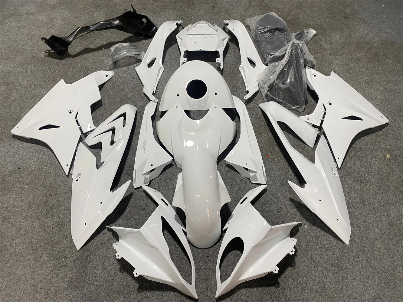 Новый комплект обтекателей для цельного мотоцикла ABS, подходит для S1000RR 2015 2016 2017 2018 15 16 17 18, кузов белого цвета на заказ
Новый комплект обтекателей для цельного мотоцикла ABS, подходит для S1000RR 2015 2016 2017 2018 15 16 17 18, кузов белого цвета на заказ