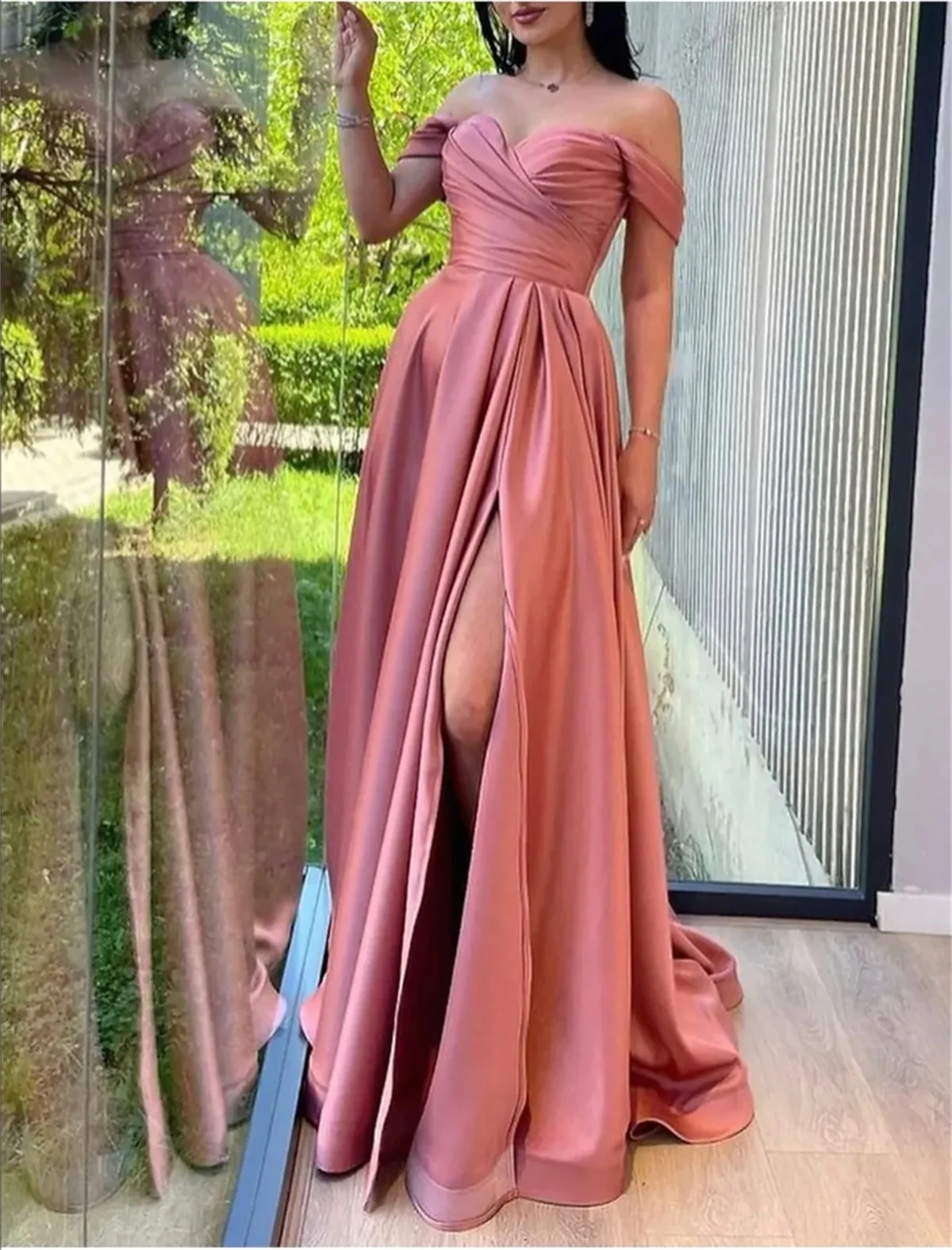 A-Line Prom Dresses High Split Dress Formal Evening Birthday Sweep Brush Train Off Shoulder Short Sleeve Satin with Slit 2024
A-Line Prom Dresses High Split Dress Formal Evening Birthday Sweep Brush Train Off Shoulder Short Sleeve Satin with Slit 2024