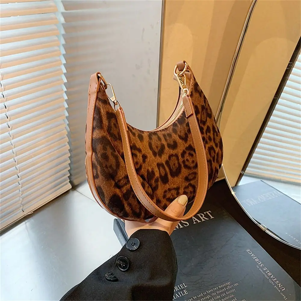 Fashion Brown Leopard Shoulder Bags Versatile PU Leather Small Handbags French Style Vintage Underarm Bag For Women Female
Fashion Brown Leopard Shoulder Bags Versatile PU Leather Small Handbags French Style Vintage Underarm Bag For Women Female