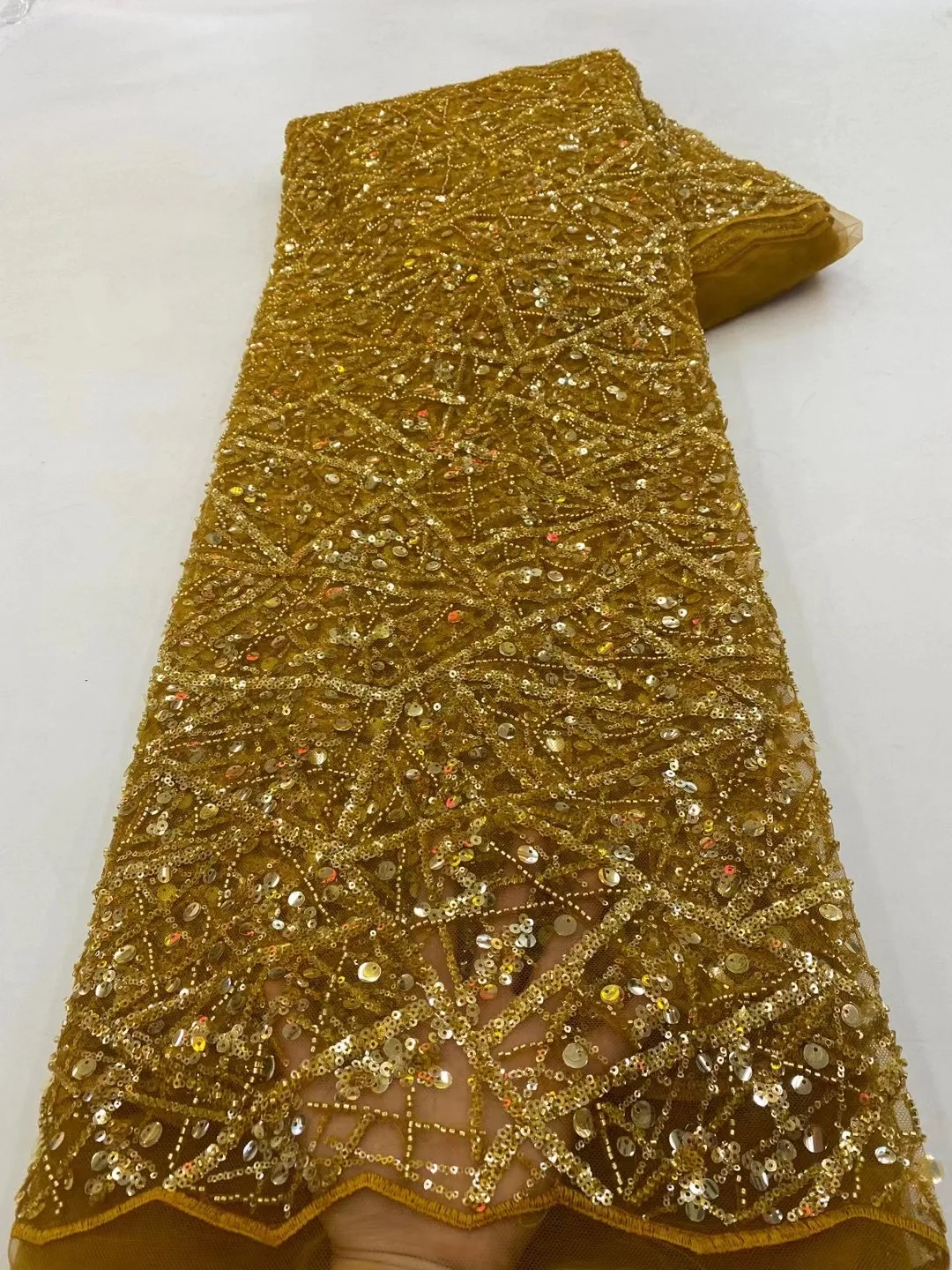 Classic Gold Nigeria Handmade Beaded Net Lace Fabric African Luxury Sequins Embrioidery Lace Fabric For Bide Birthday Dress Sew
Classic Gold Nigeria Handmade Beaded Net Lace Fabric African Luxury Sequins Embrioidery Lace Fabric For Bide Birthday Dress Sew
