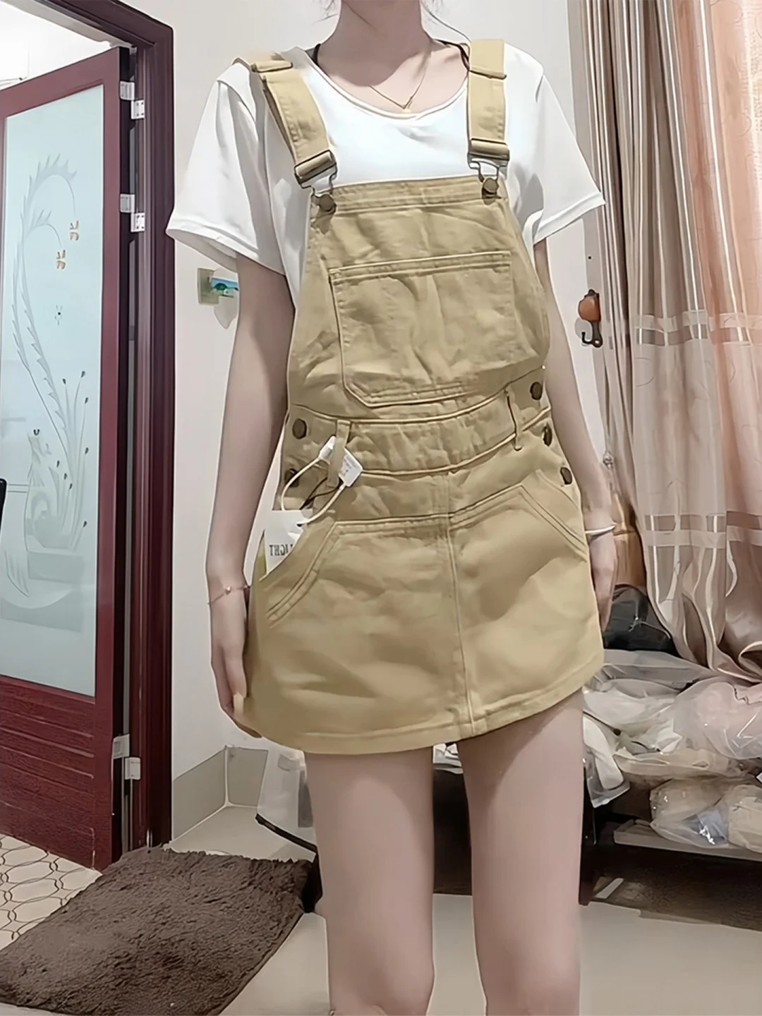 American Khaki Denim Overalls Women's High Waist Slimming Button Pocket Design Short Pants Casual Summer Vintage Wide Leg Jeans
American Khaki Denim Overalls Women's High Waist Slimming Button Pocket Design Short Pants Casual Summer Vintage Wide Leg Jeans