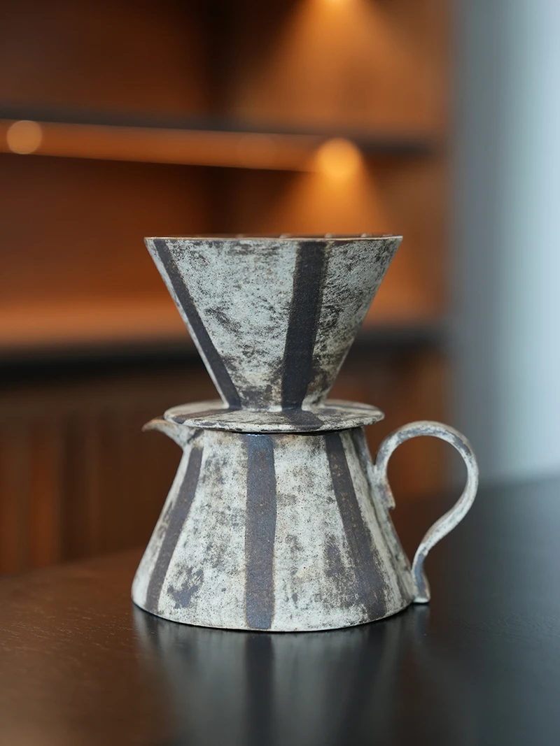 Retro Japanese Sle Hand-Poured Coffee aring Pot And Cup Set 350ml Stripe Pattern Cerc Coffee Brewing Tools Set
Retro Japanese Sle Hand-Poured Coffee aring Pot And Cup Set 350ml Stripe Pattern Cerc Coffee Brewing Tools Set
