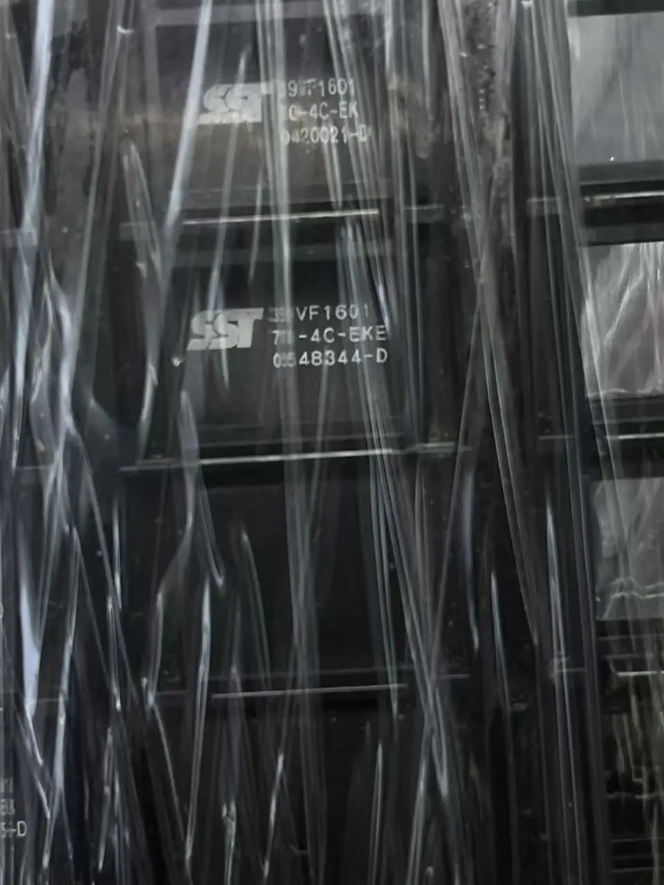 39VF1601-70-4C-EK (5pcs) BOM matching / one-stop chip purchase original
39VF1601-70-4C-EK (5pcs) BOM matching / one-stop chip purchase original