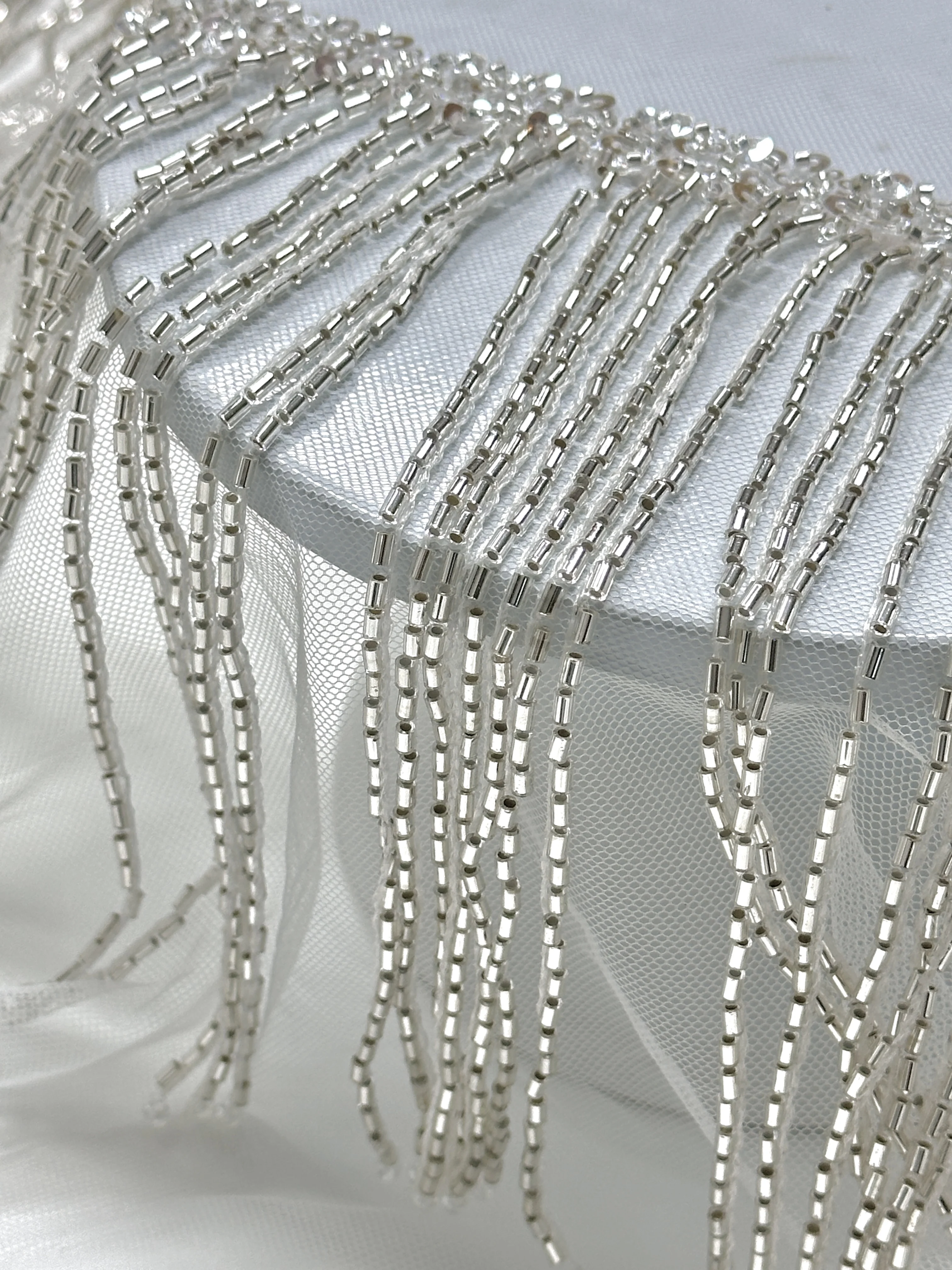 Роскошная французская 3D сетчатая кружевная ткань с африканскими блестками, высококачественное кружево жениха из бисера для нигерийских свадебных платьев
Роскошная французская 3D сетчатая кружевная ткань с африканскими блестками, высококачественное кружево жениха из бисера для нигерийских свадебных платьев