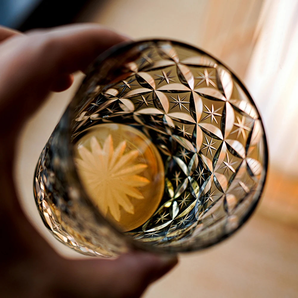 Star Pattern Whiskey Glass 250ml, Hand Engraved Edo Kiriko Crystal Tumbler, Vaso Whisky Grabado Estrellas Japanese Barware
Star Pattern Whiskey Glass 250ml, Hand Engraved Edo Kiriko Crystal Tumbler, Vaso Whisky Grabado Estrellas Japanese Barware