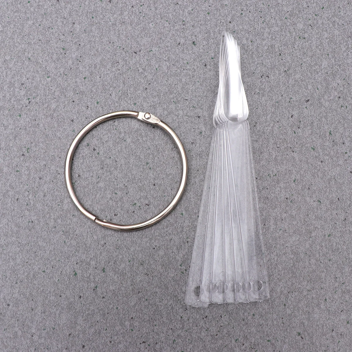 2 комплекта насадок для демонстрации ногтей, прозрачные шаблоны в форме веера, прочный лак для ногтей, цветные пластины, палочки, 40 шт. в каждом наборе 
2 комплекта насадок для демонстрации ногтей, прозрачные шаблоны в форме веера, прочный лак для ногтей, цветные пластины, палочки, 40 шт. в каждом наборе