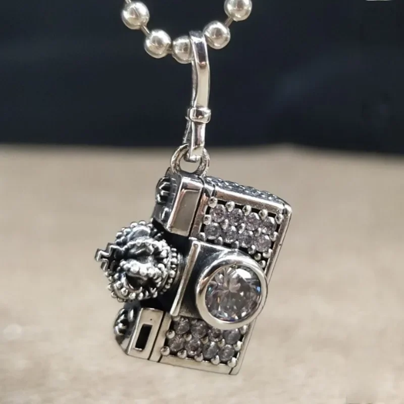 2023 Fashion Crown Camera Pendant for Men New Real s925 Silver Jewelry Accessories Birthday Gift
2023 Fashion Crown Camera Pendant for Men New Real s925 Silver Jewelry Accessories Birthday Gift
