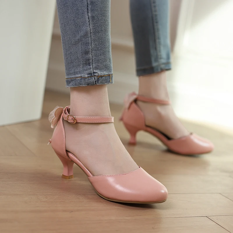 Summer 2024 Free Ship Sweet Butterfly-knot Princess Sandals 5cm High Heels Part Buckles Girls Shoes White Beige Pink 12+y
Summer 2024 Free Ship Sweet Butterfly-knot Princess Sandals 5cm High Heels Part Buckles Girls Shoes White Beige Pink 12+y
