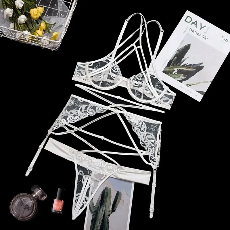 Jance See-through skeleton embroidery lace hollow hanging neck with steel ring gathered erotic lingerie 3 sets of female models
Jance See-through skeleton embroidery lace hollow hanging neck with steel ring gathered erotic lingerie 3 sets of female models