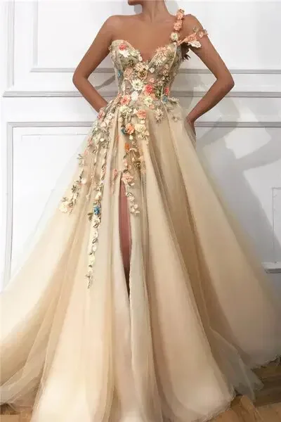 Exquisite Flower Appliques Design Gown Fairy One Shoulder Sleeveless Long Princess Dresses Fashion Split Mesh Evening Dress
Exquisite Flower Appliques Design Gown Fairy One Shoulder Sleeveless Long Princess Dresses Fashion Split Mesh Evening Dress