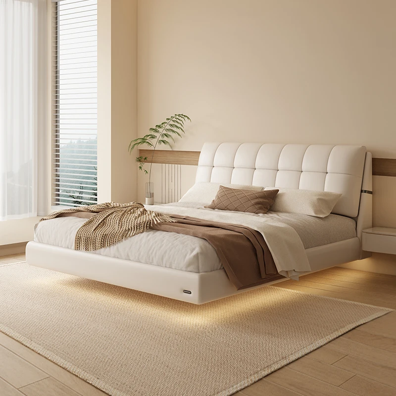 Кожаная двуспальная кровать с полной обивкой спинки из цельного дерева. Подвесная мягкая кожаная кровать.
Кожаная двуспальная кровать с полной обивкой спинки из цельного дерева. Подвесная мягкая кожаная кровать.