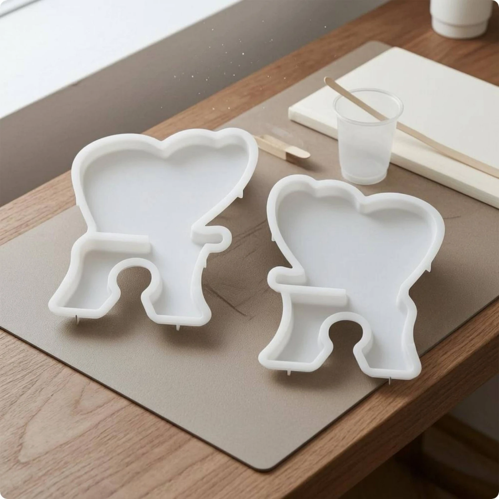 Butterfly Book Stand Mold Matched Left and Right Resin Book Stand Mold Home Craft Built-in Ledge Footed Support
Butterfly Book Stand Mold Matched Left and Right Resin Book Stand Mold Home Craft Built-in Ledge Footed Support