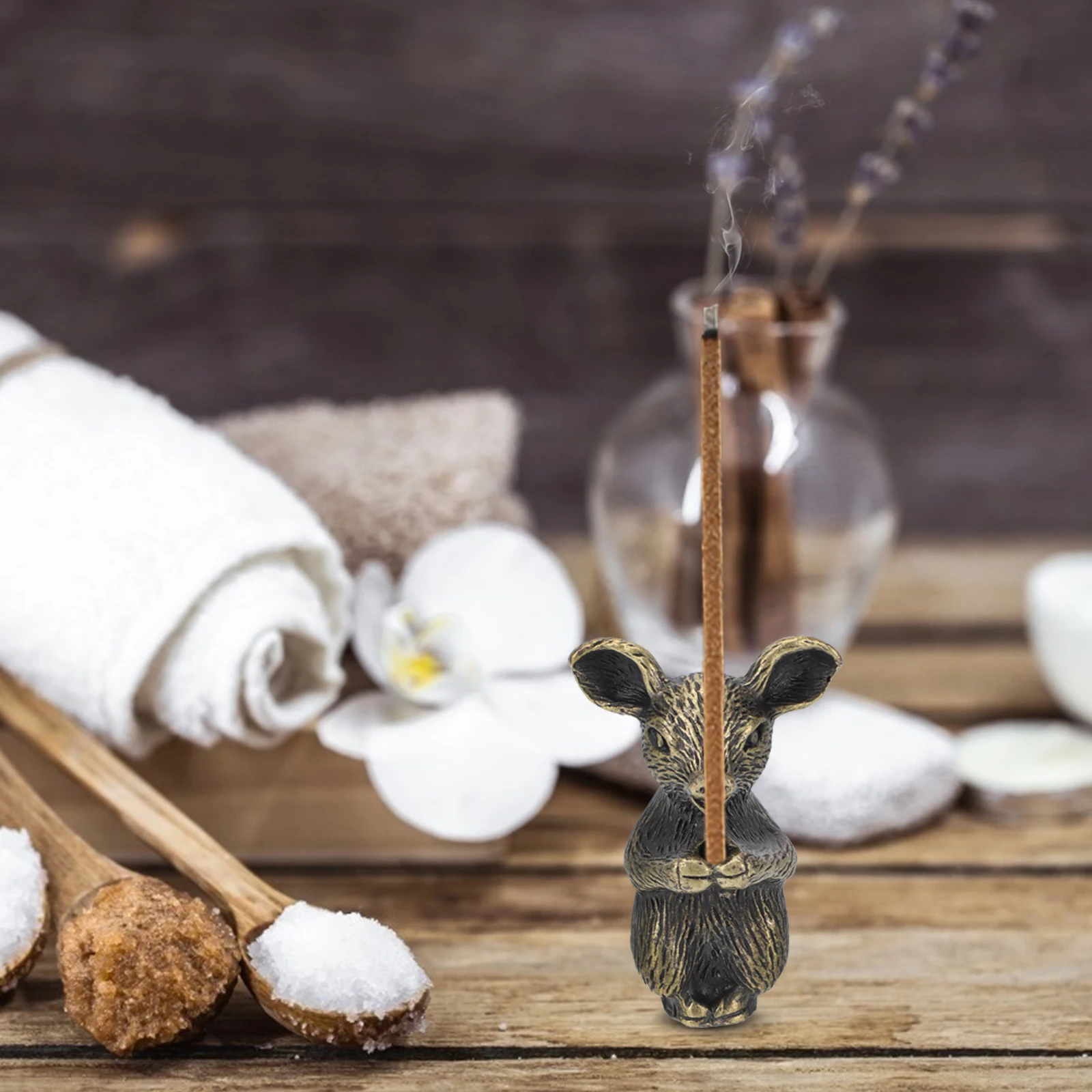 1Pcs Copper Incense Holder Classic Burning Stand Home Decor Meditation Relaxation Desktop Copper Craft Incense Base
1Pcs Copper Incense Holder Classic Burning Stand Home Decor Meditation Relaxation Desktop Copper Craft Incense Base