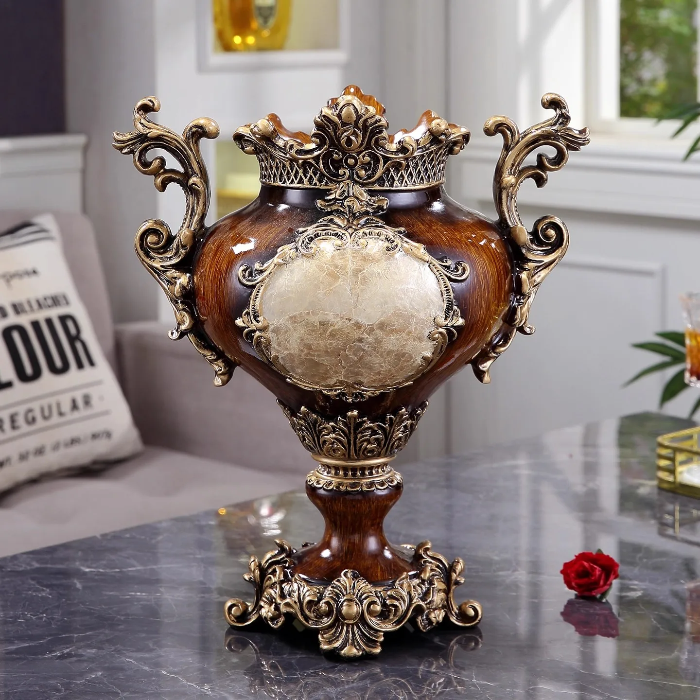 European-style Minimalist Tissue Box, Ashtray, Flower Vase, High-end Living Room Coffee Table, TV Cabinet, Sideboard, Housewarmi
European-style Minimalist Tissue Box, Ashtray, Flower Vase, High-end Living Room Coffee Table, TV Cabinet, Sideboard, Housewarmi