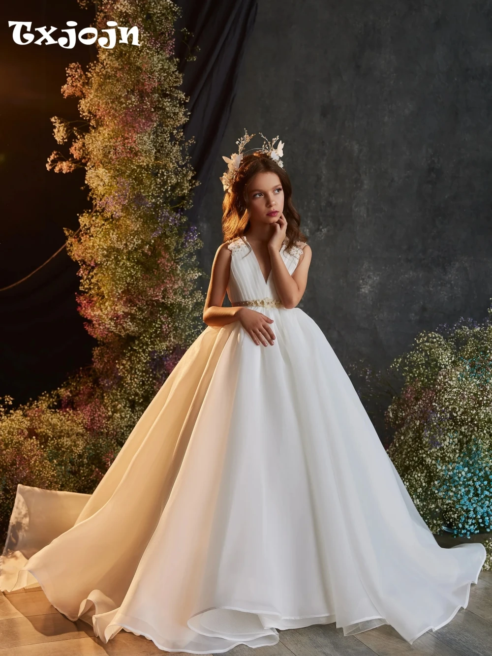Summer Girls Luxurious Pearls Princess Gown For School Performance Charming Sleeveless Kids Dresses Birthday Party Wear
Summer Girls Luxurious Pearls Princess Gown For School Performance Charming Sleeveless Kids Dresses Birthday Party Wear