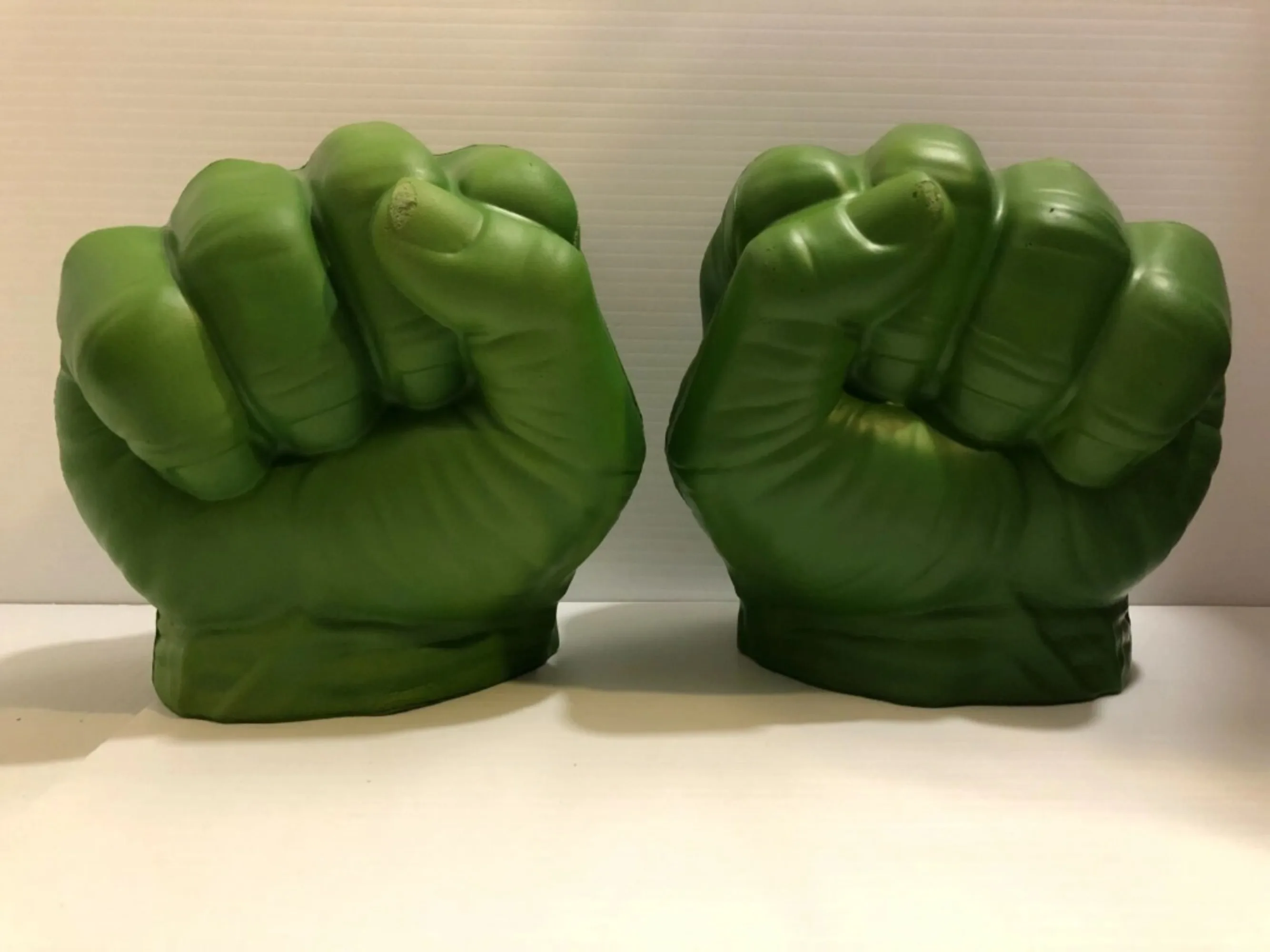 Disney Green Giant Big Fists Gloves Plush Toy Cartoon Anime Cosplay Props Halloween Boxing Mitts Birthday Gift for Kids Children
Disney Green Giant Big Fists Gloves Plush Toy Cartoon Anime Cosplay Props Halloween Boxing Mitts Birthday Gift for Kids Children