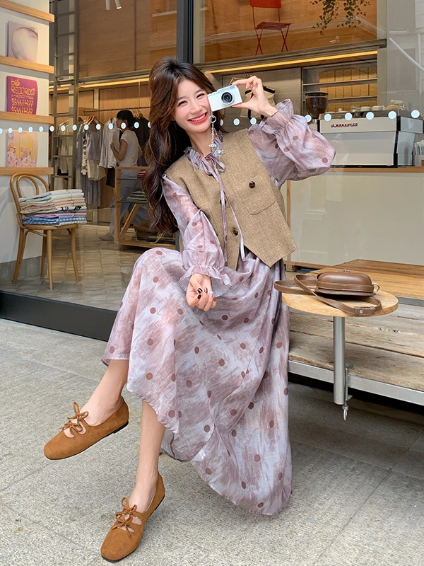 Французский комплект из двух предметов: женское платье с длинным рукавом и принтом в горошек, юбка А-силуэта с высокой талией для весны и осени, для чаепития
Французский комплект из двух предметов: женское платье с длинным рукавом и принтом в горошек, юбка А-силуэта с высокой талией для весны и осени, для чаепития