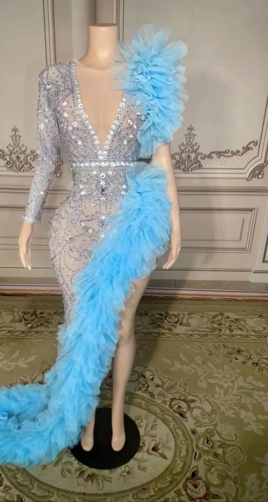 ZD Customized Rhinestone Bling Diamond Slit One Sleeve Crinkled Tulle Trim Wedding Dress Bridal Gown
ZD Customized Rhinestone Bling Diamond Slit One Sleeve Crinkled Tulle Trim Wedding Dress Bridal Gown