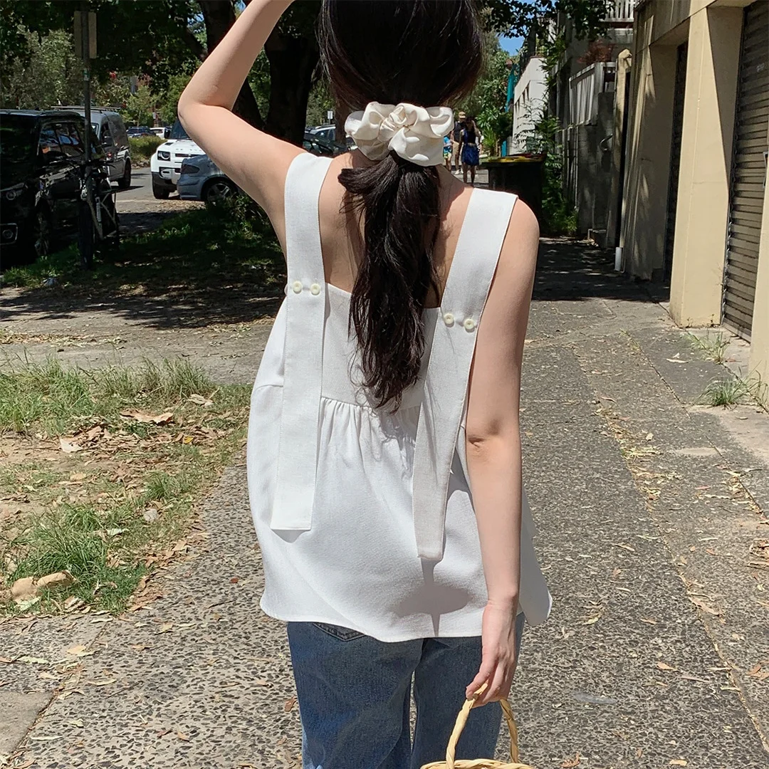Retro Elegant Square Collar Loose Puffy Sleeveless Vest Strap Top Fashion Design Women's Korean Style Spring Autumn Winter Sw...
Retro Elegant Square Collar Loose Puffy Sleeveless Vest Strap Top Fashion Design Women's Korean Style Spring Autumn Winter Sw...