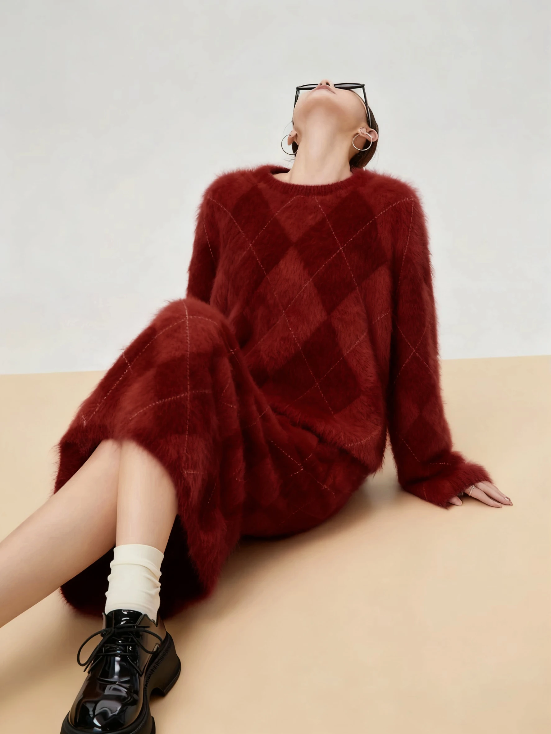 Red Diamond Pattern Cashmere Sweater Half Skirt Knitted Set Women's Fashion Winter Clothes High Waist Pants Casual Style
Red Diamond Pattern Cashmere Sweater Half Skirt Knitted Set Women's Fashion Winter Clothes High Waist Pants Casual Style