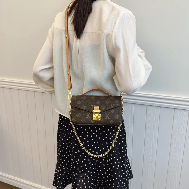 Classic Women Handbag Leather Messenger Bag Crossbody Shoulder for Ladies By Famous Designer Luxury Brand Elegant
Classic Women Handbag Leather Messenger Bag Crossbody Shoulder for Ladies By Famous Designer Luxury Brand Elegant