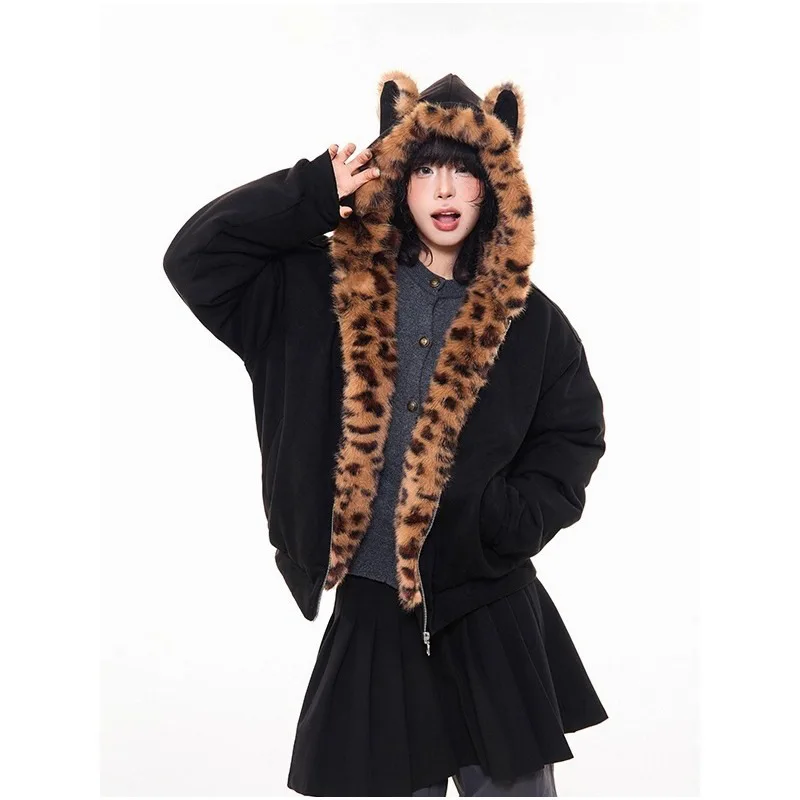 2026 American Retro Leopard Print Fur Collar Hooded Parkas Women Winter Jacket Loose Thicke Couple Tooling Cotton Padded Jacket
2026 American Retro Leopard Print Fur Collar Hooded Parkas Women Winter Jacket Loose Thicke Couple Tooling Cotton Padded Jacket