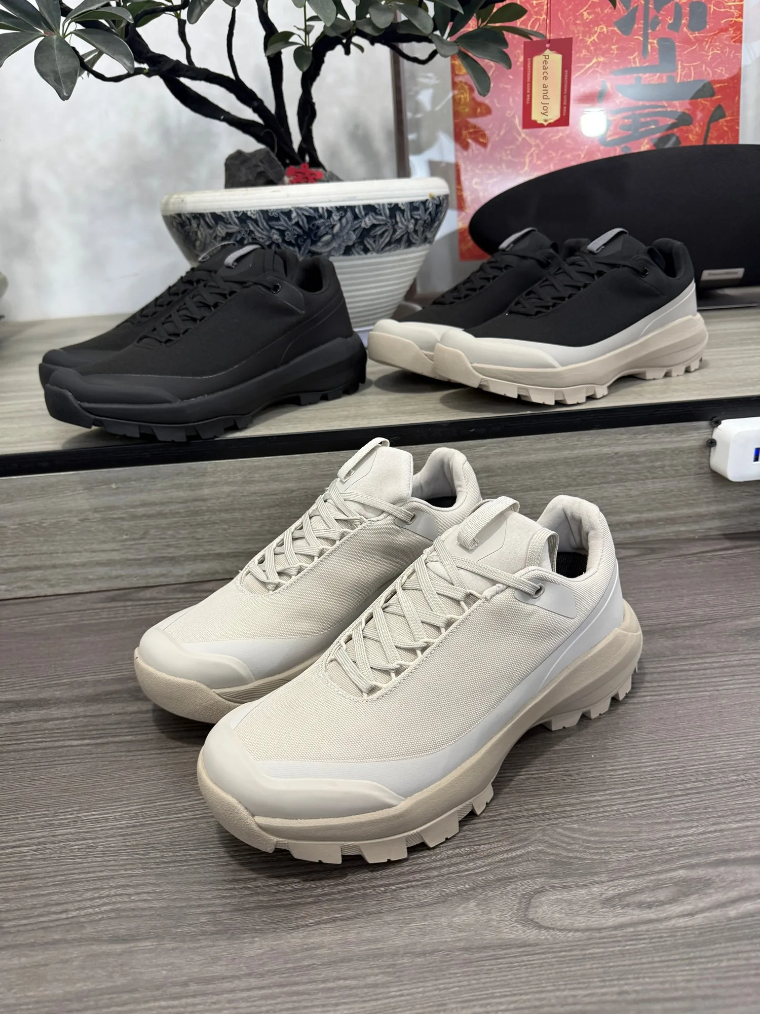 Comfortable Breathable Outdoor Men's Casual Shoes Lightweight Spring Summer Couple Style Walking Shoes Fashionable Leisure Fo...
Comfortable Breathable Outdoor Men's Casual Shoes Lightweight Spring Summer Couple Style Walking Shoes Fashionable Leisure Fo...