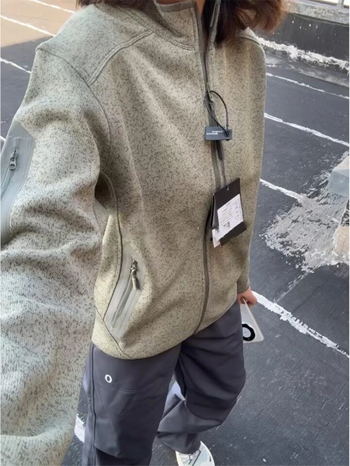 Уличная толстовка из флиса, повседневная спортивная одежда, американский функциональный кардиган, модная приталенная куртка с воротником
Уличная толстовка из флиса, повседневная спортивная одежда, американский функциональный кардиган, модная приталенная куртка с воротником