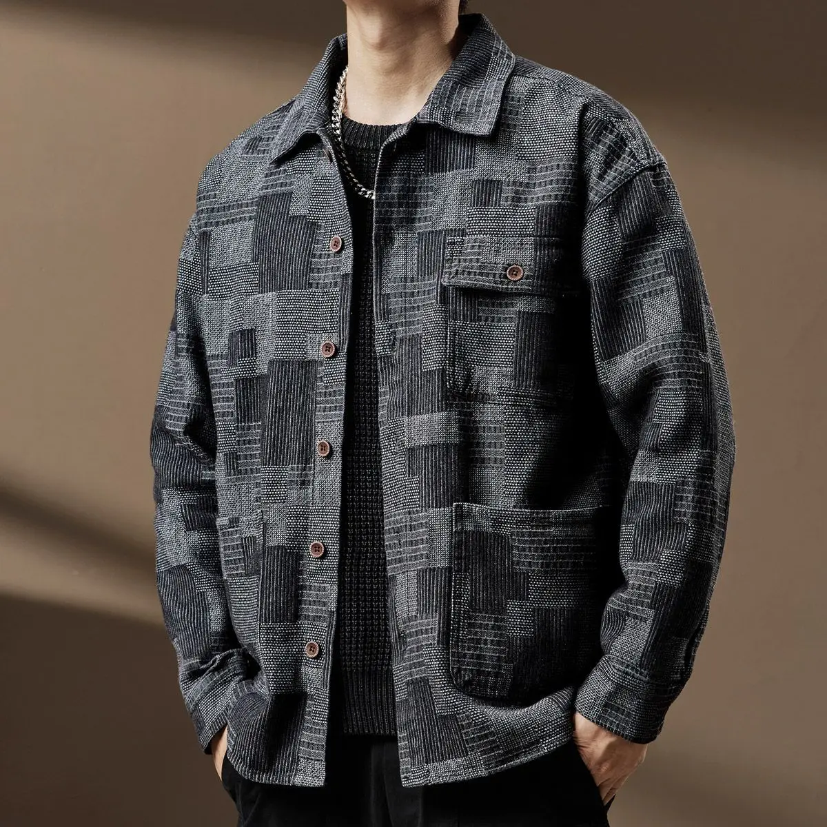 Новая мужская повседневная свободная рубашка с модным дизайном, осенняя, стильная, универсальная верхняя одежда, приталенный крой, длинный рукав, цветная
Новая мужская повседневная свободная рубашка с модным дизайном, осенняя, стильная, универсальная верхняя одежда, приталенный крой, длинный рукав, цветная