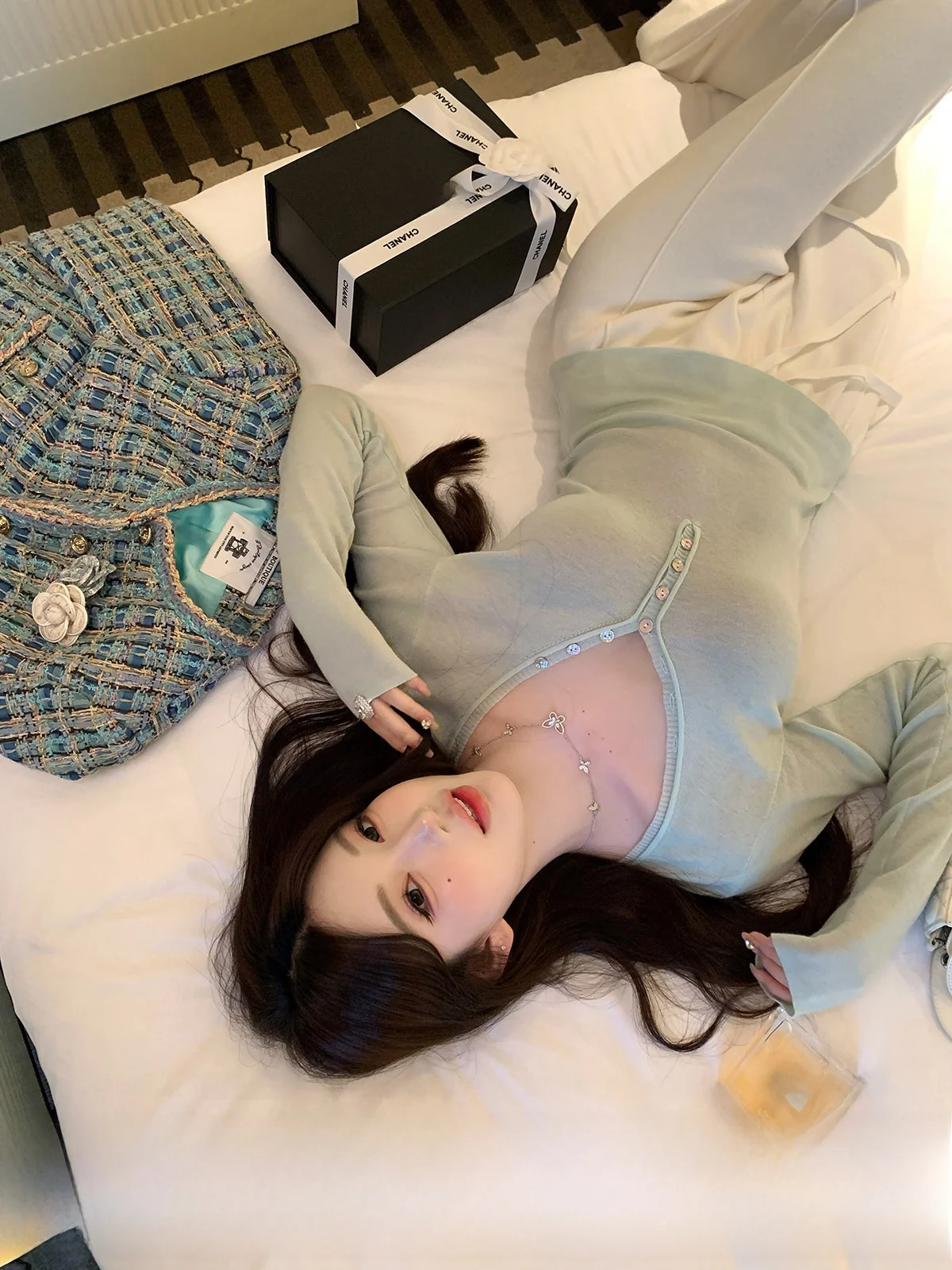 Женский вязаный шерстяной свитер YOLI Zhang Yuli Autumn Dr Soft, с V-образным вырезом, приталенный, базовый, повседневный, без рукавов
Женский вязаный шерстяной свитер YOLI Zhang Yuli Autumn Dr Soft, с V-образным вырезом, приталенный, базовый, повседневный, без рукавов