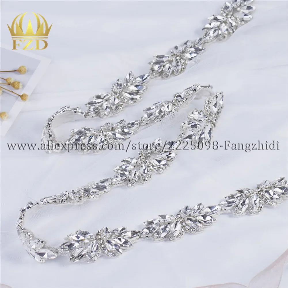 FZD (1Yard) Sewing on Rhinestone Crystal Beaded Applique Trims for Wedding Dresses Trimming Waistband Belts Rhinestone Banding
FZD (1Yard) Sewing on Rhinestone Crystal Beaded Applique Trims for Wedding Dresses Trimming Waistband Belts Rhinestone Banding