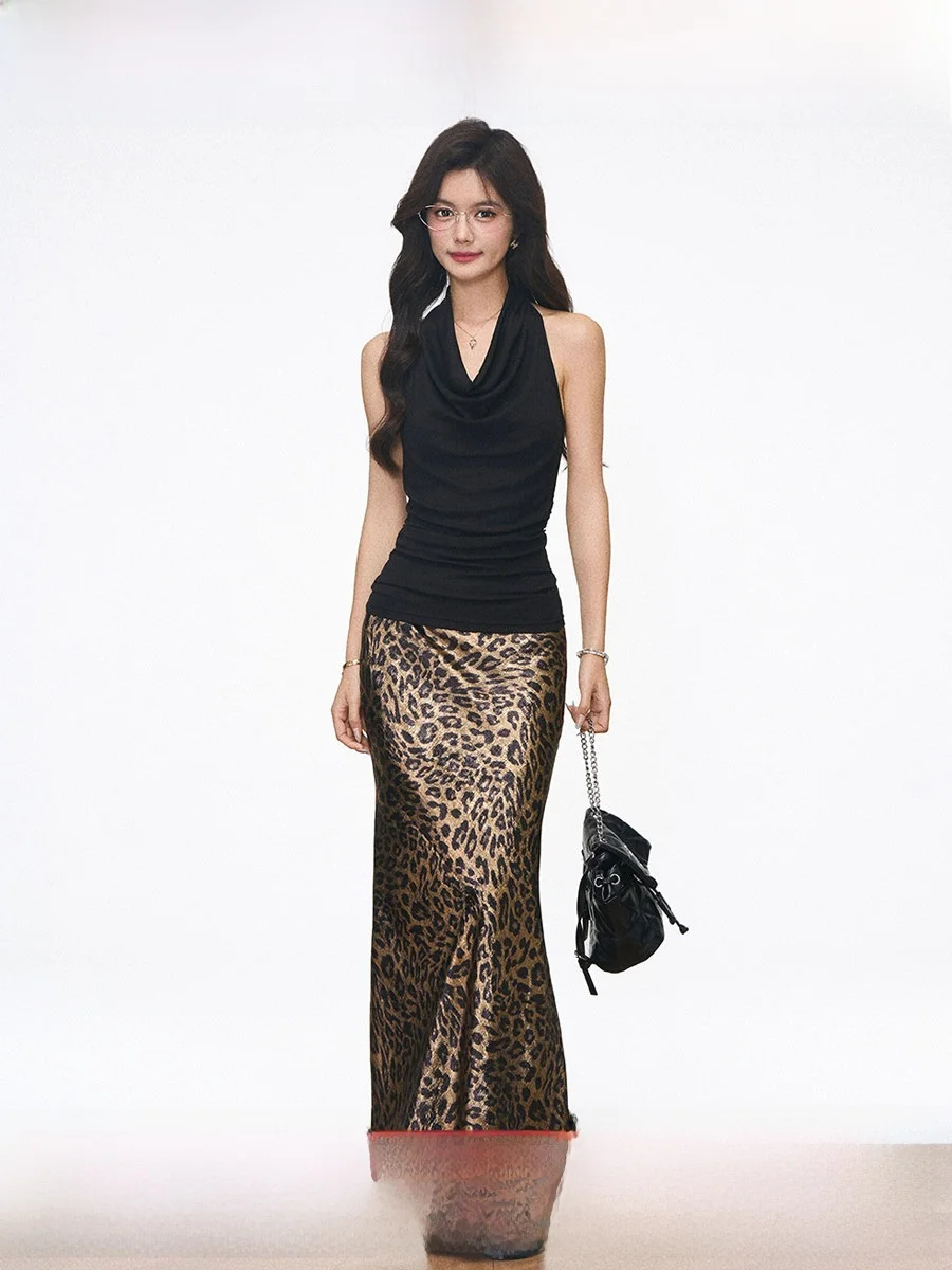 WESTAYONE Black Knitted Top with Fish Tail Half Skirt And Leopard Print Satin Summer Fashion Set for Women High Elastic Short...
WESTAYONE Black Knitted Top with Fish Tail Half Skirt And Leopard Print Satin Summer Fashion Set for Women High Elastic Short...