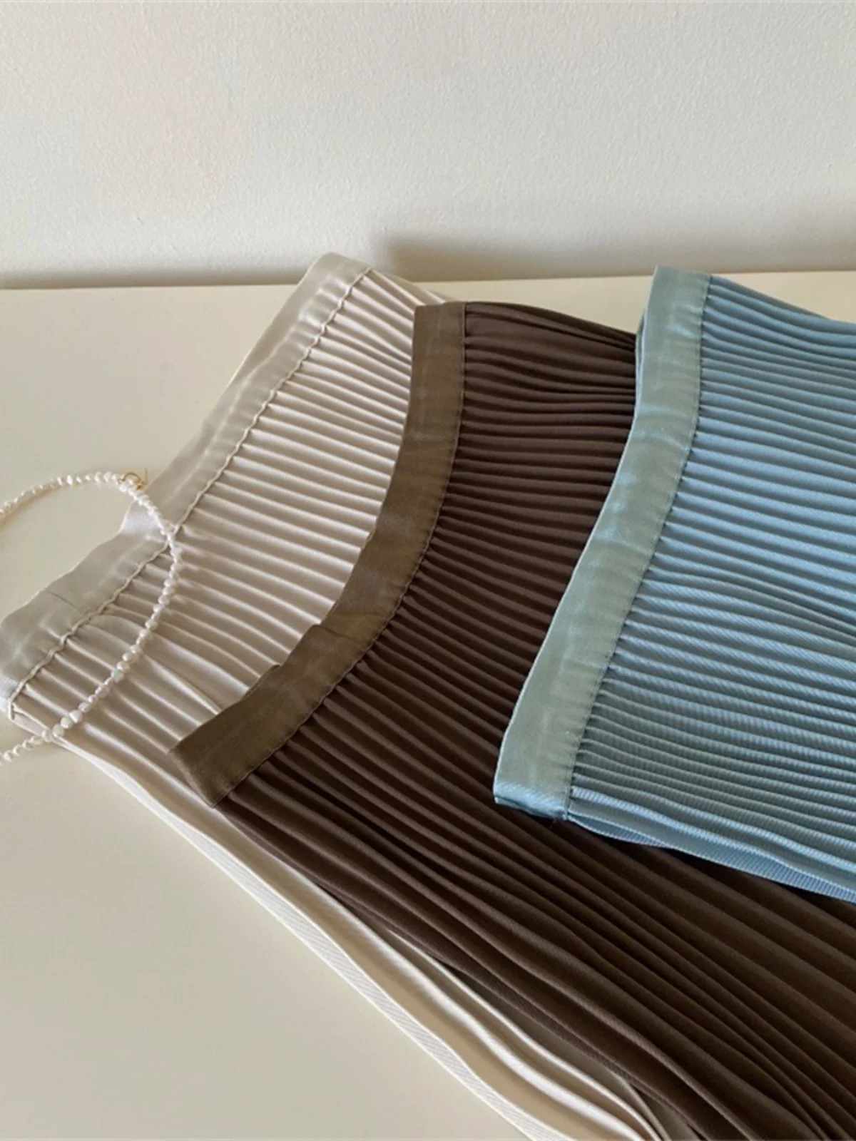 Романтичная летняя вечерняя длинная юбка Nancy в винтажном стиле, драпированная, плиссированная, из тонкого крепа, со средней талией, универсальная, повседневная, прямого кроя
Романтичная летняя вечерняя длинная юбка Nancy в винтажном стиле, драпированная, плиссированная, из тонкого крепа, со средней талией, универсальная, повседневная, прямого кроя