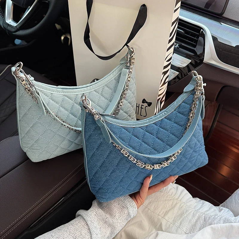 Luxury Designer Bag Women Denim Shoulder Bag 2025 New Hobo Underarm Handbag Purse Trend Lattice Pattern Canvas Crossbody Bags
Luxury Designer Bag Women Denim Shoulder Bag 2025 New Hobo Underarm Handbag Purse Trend Lattice Pattern Canvas Crossbody Bags