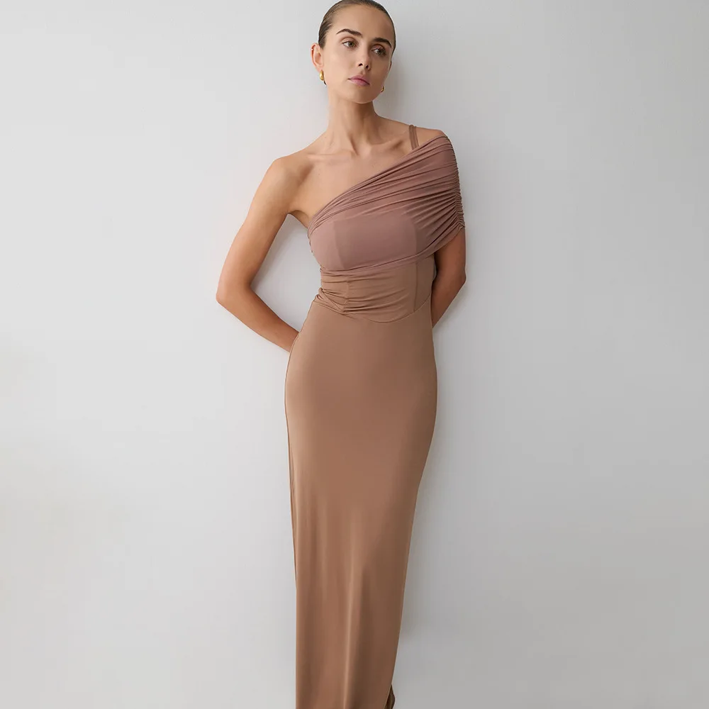 2026 Summer New Slim Dress Diagonal Neck Halter Dress
2026 Summer New Slim Dress Diagonal Neck Halter Dress
